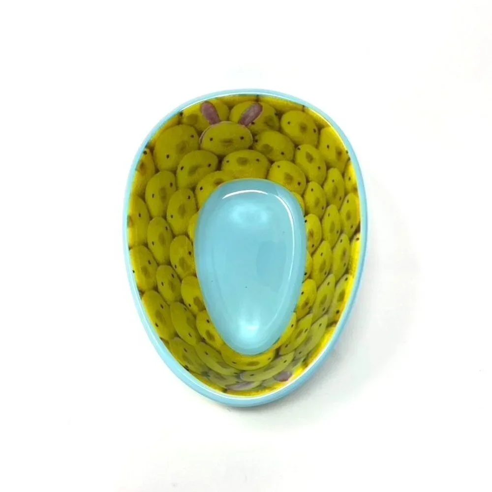 Target Easter Egg-Shaped Chicks Candy Treat Bowl Holiday Decor Serveware